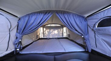 holiday-camper-trailer-interior-08