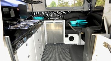 holiday-camper-trailer-interior-12