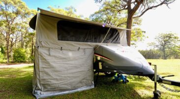 ultimate-camper-trailer-kids-room-05